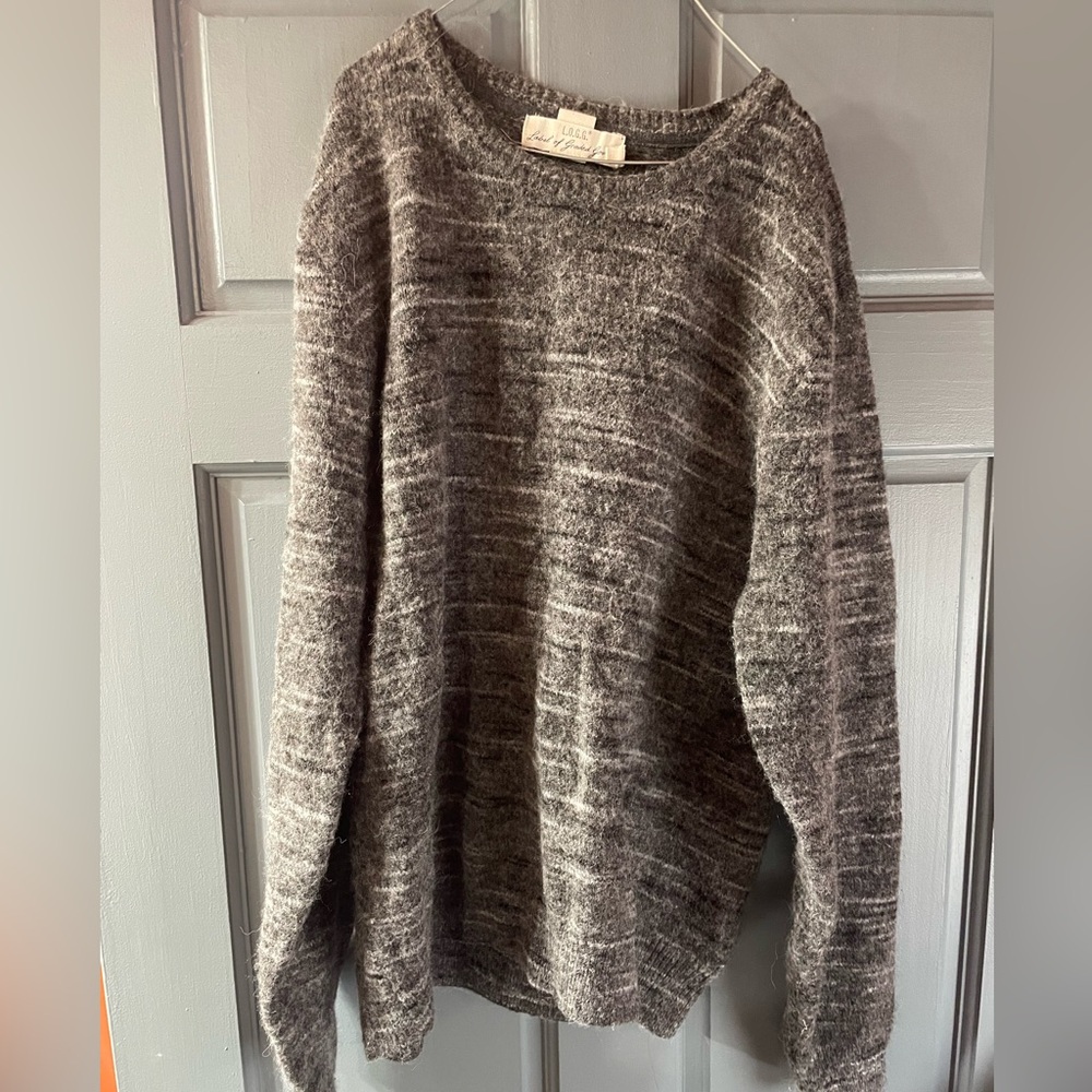 Men’s large faux wool sweater never worn